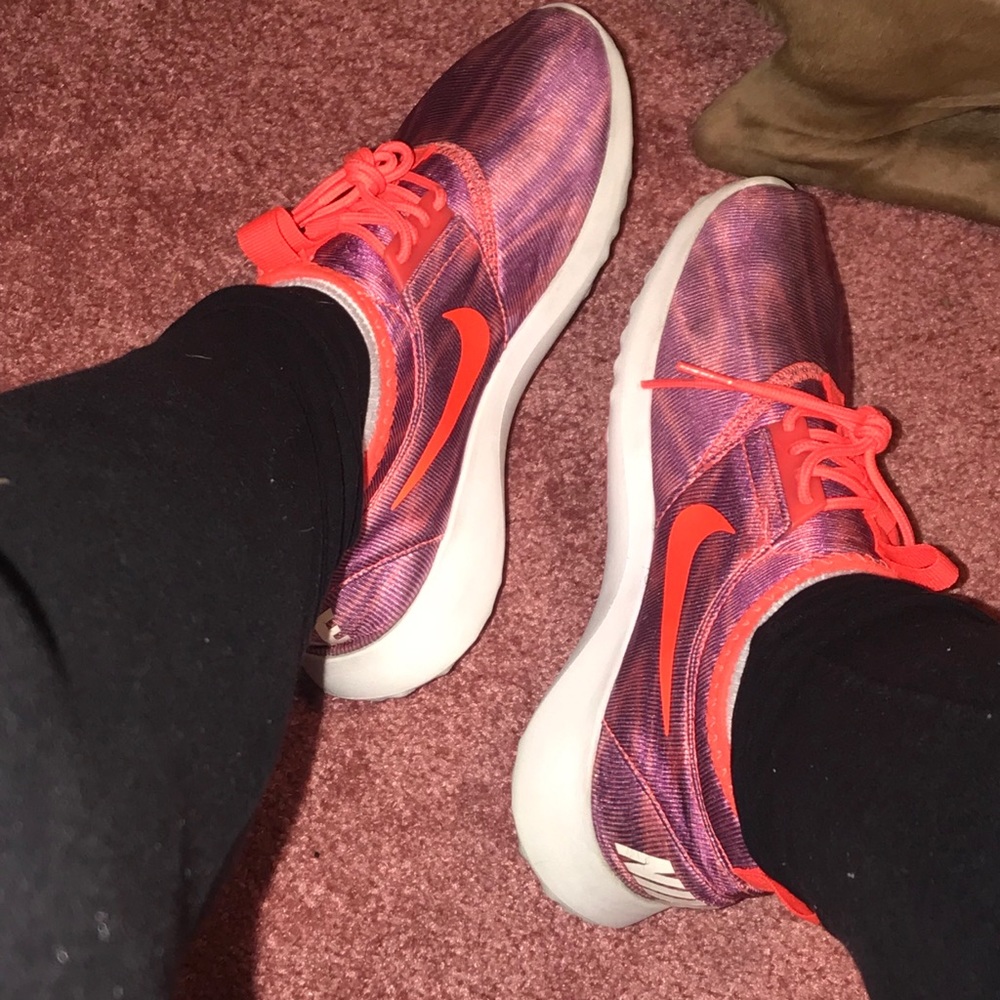 Running shoes